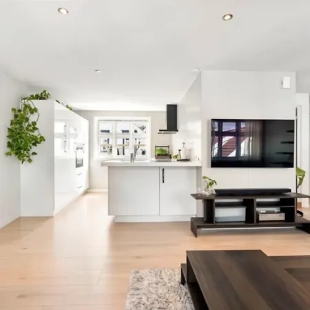 Apartment Sentrum Duplex & Big Backyard, Perfect For Ons